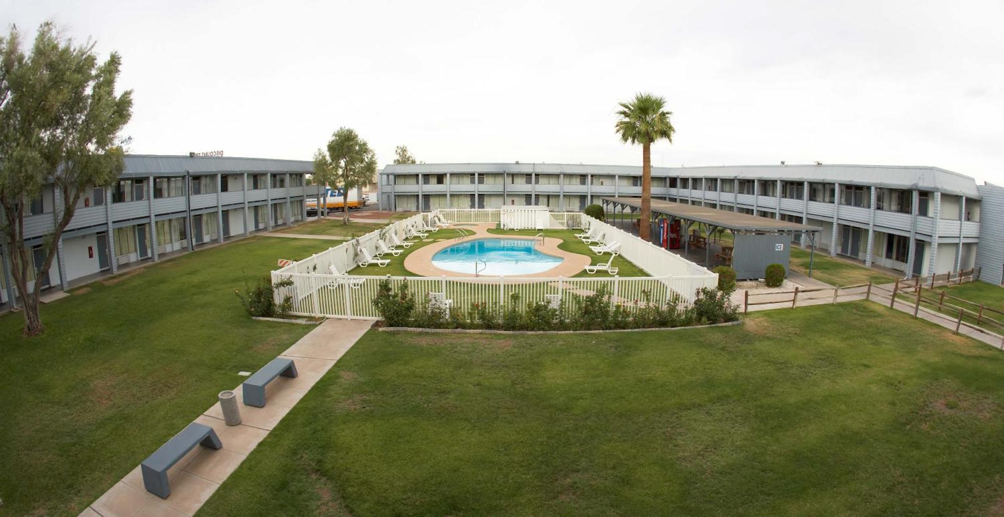 Ez 8 Motel Airporter Феникс Экстерьер фото